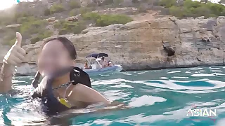 REAL Outdoor public sex, showing pussy and underwater creampie